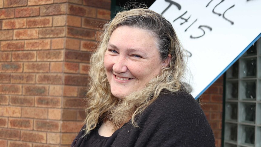 Shepparton parent Robyn Boschetti fights 'super-school' proposal
