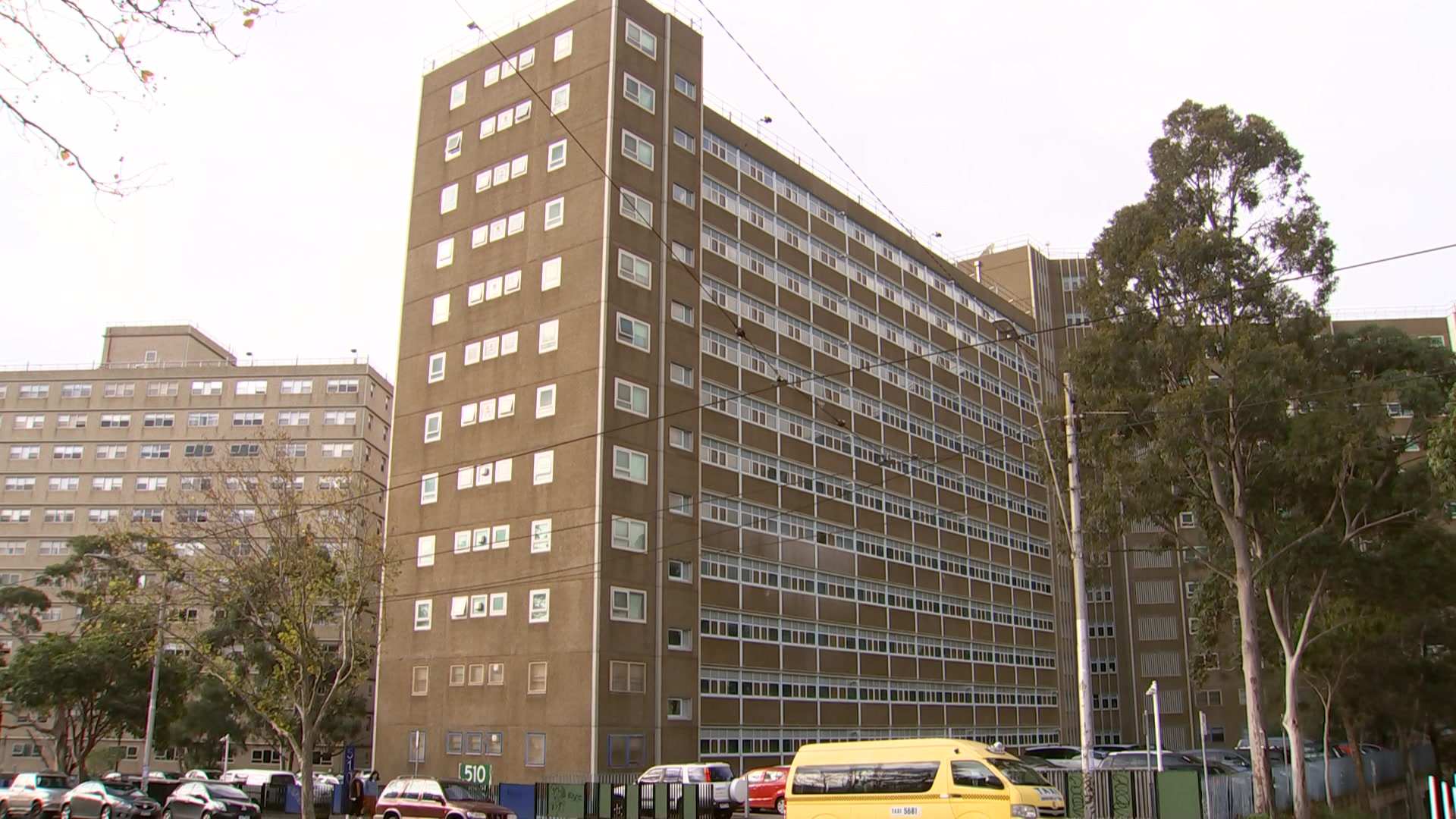 Melbourne public housing resident worried coronavirus numbers will rise