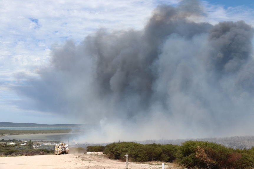 Country Fire Service firefighters respond to a bushfire near Port Lincoln.