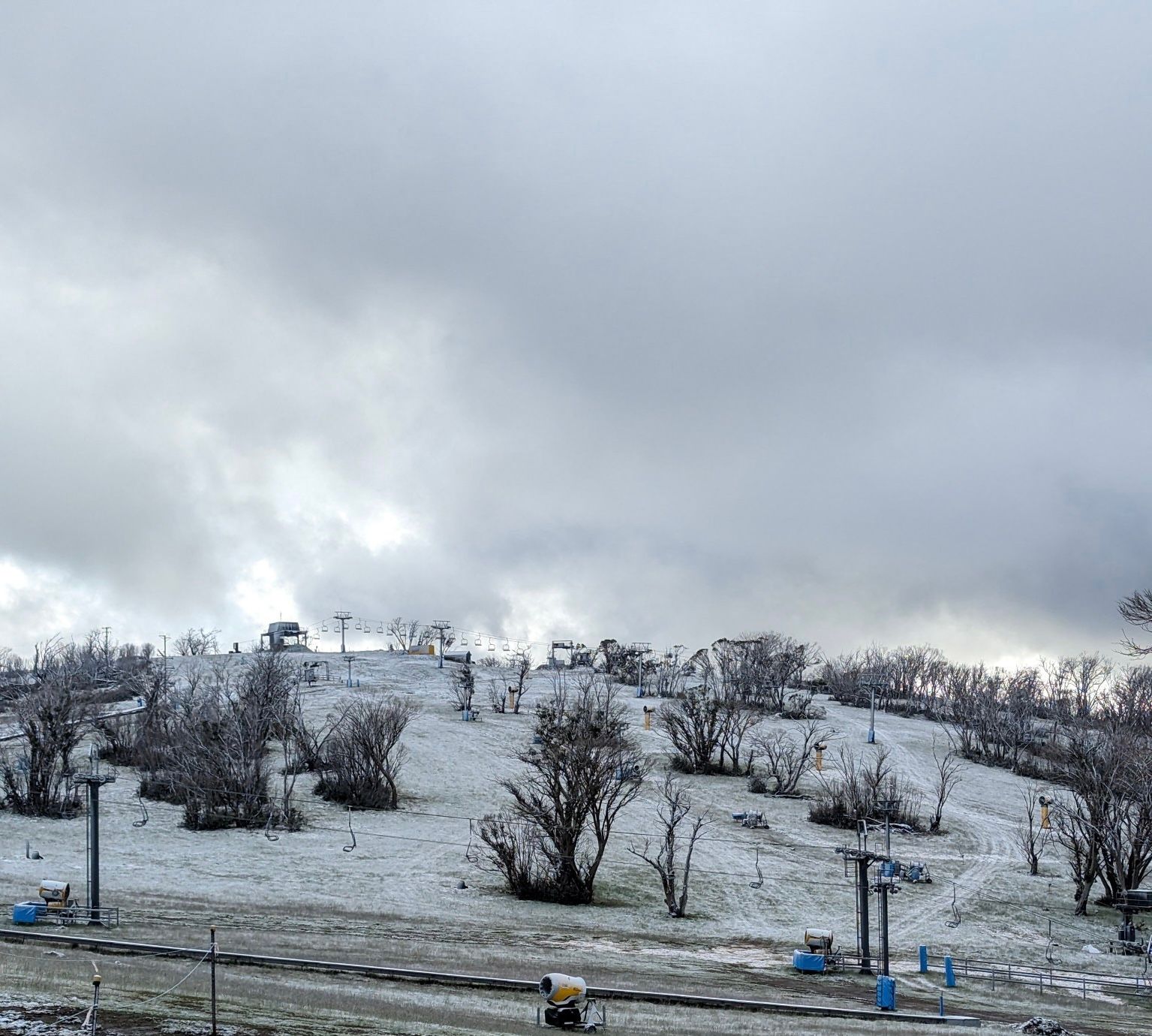 Snow, coldsnap in NSW Snowy Mountains has locals hoping for a white