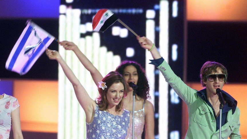 Ping Pong wave Syrian, Israeli flags at Eurovision