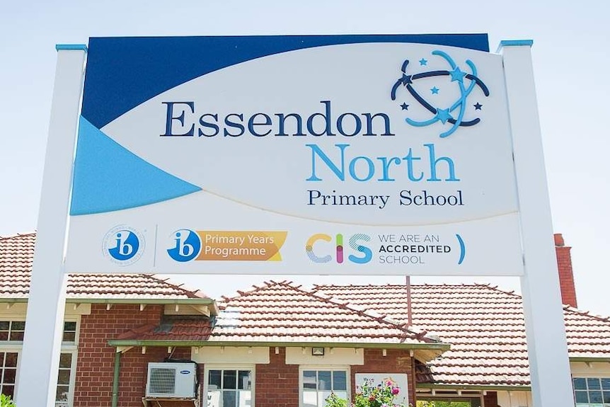 A sign in front of Essendon North Primary School.