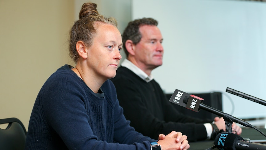 L’entraîneur féminin de la Wellington A-League, Gemma Lewis, dénonce Football Australia pour la débâcle du gardien de but