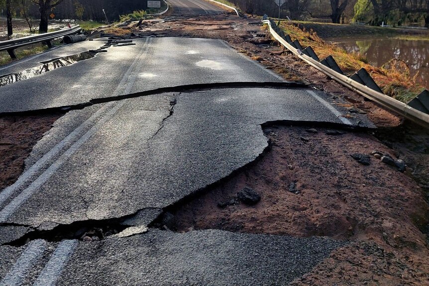 A broken road in Bendigo