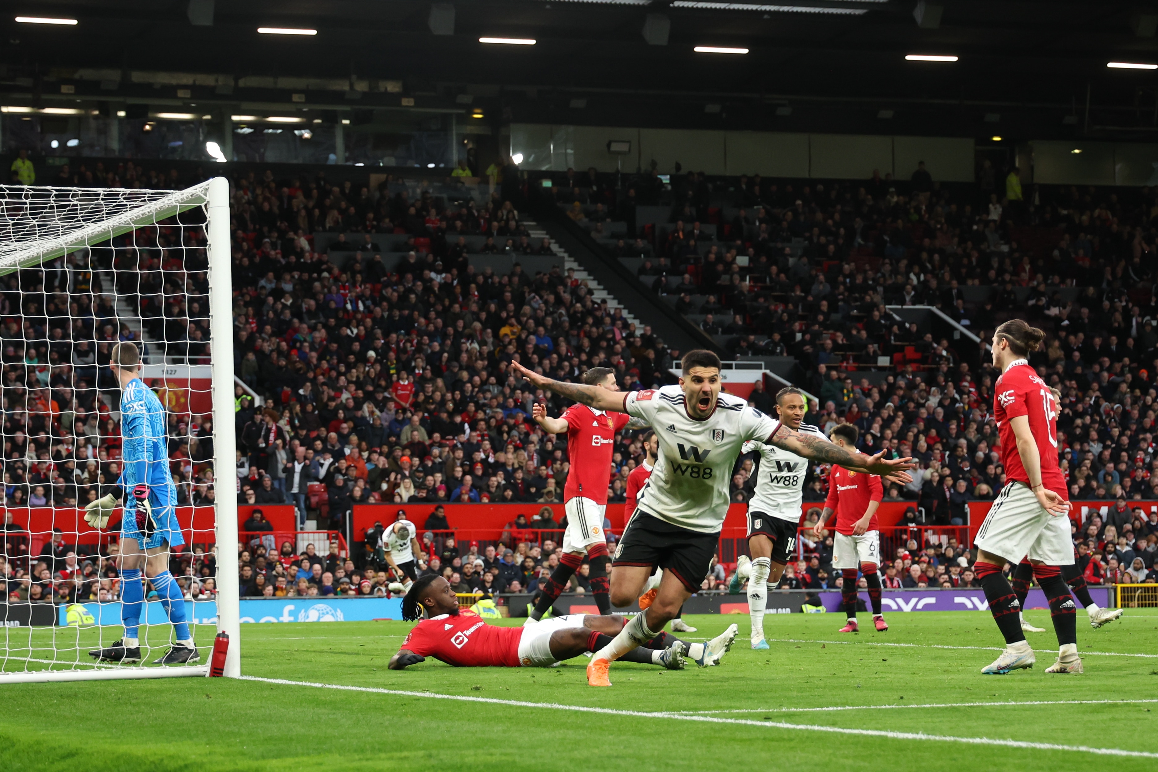 Manchester United Beats Fulham 3-1 In FA Cup Last Eight As Two Players ...