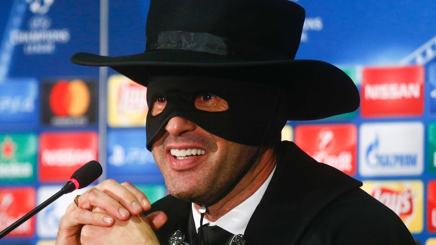 Paulo Fonseca dressed as Zorro