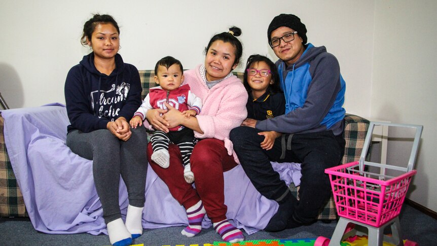 Eh tha Noo Paw Sein (left) with her sister, Ro Dy Paw Sein and her husband Htoo Nay Leadingham and their children.