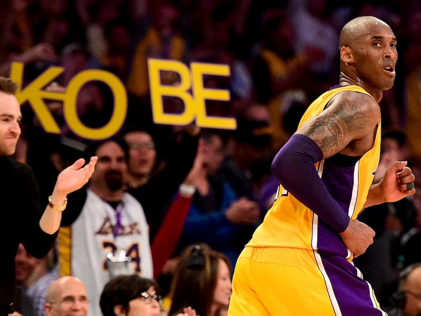 Kobe Bryant cheered on by Lakers' fans against Utah Jazz