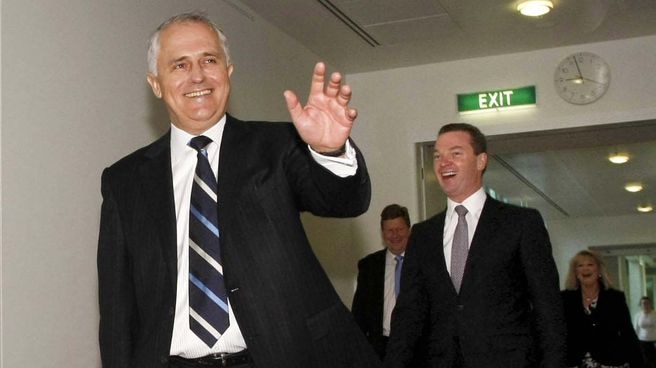Malcolm Turnbull walks to the partyroom meeting before being defeated as opposition leader