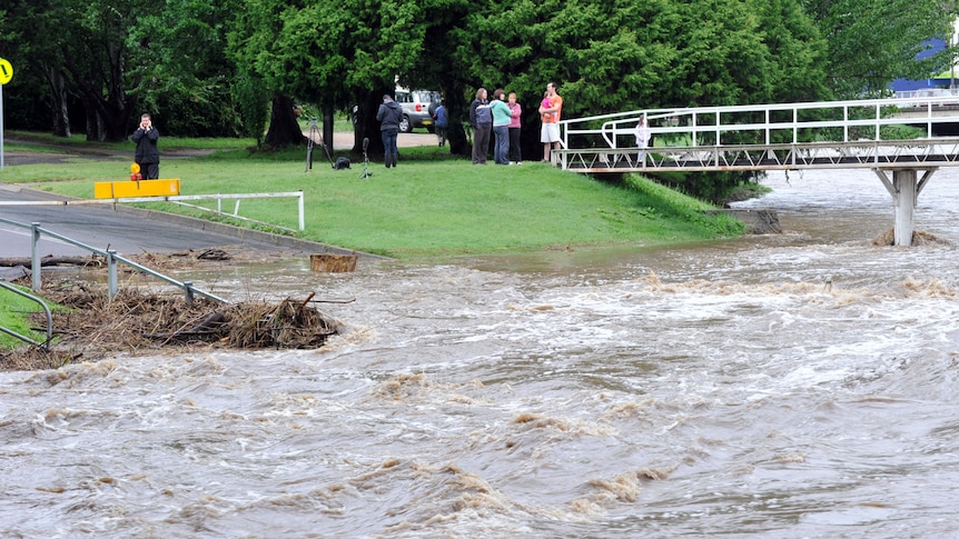Cooma residents evacuated amid flooding