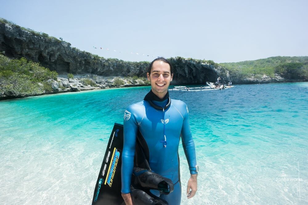 Australian free diving record holder Adam Stern plunges deep into world