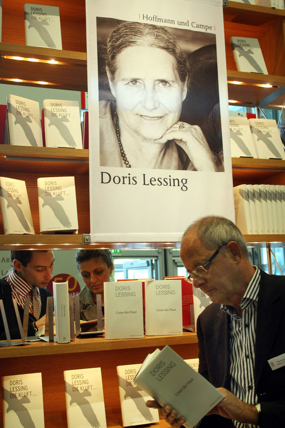 Doris Lessing Wins Nobel Literature Prize - ABC News