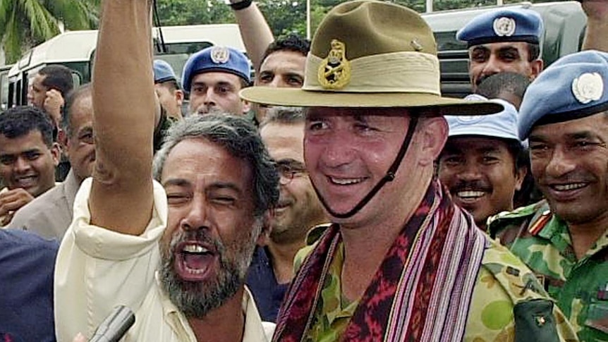 Peter Cosgrove with Xanana Gusmao in Dili