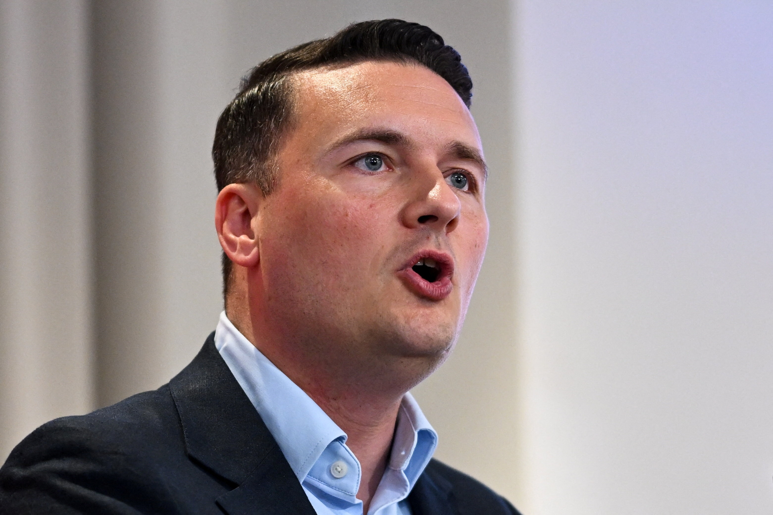 Former UK health minister says he will stand in any contest to replace Starmer — WellsTrack