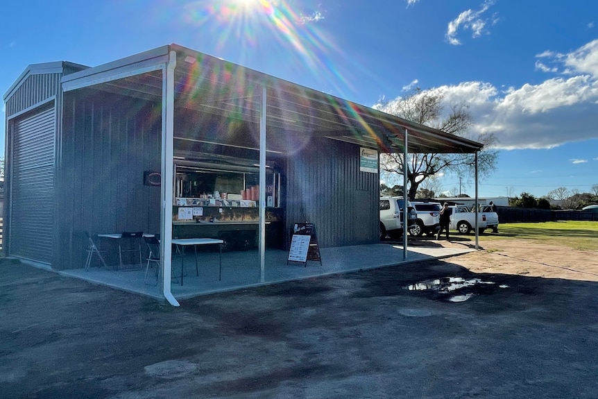 Foodtruck housed in custom built shed  