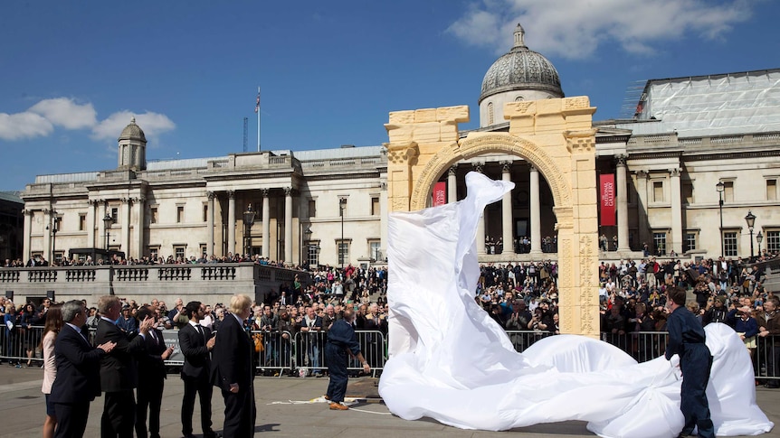 Palmyra replica arch unveiled in Trafalgar Square, London
