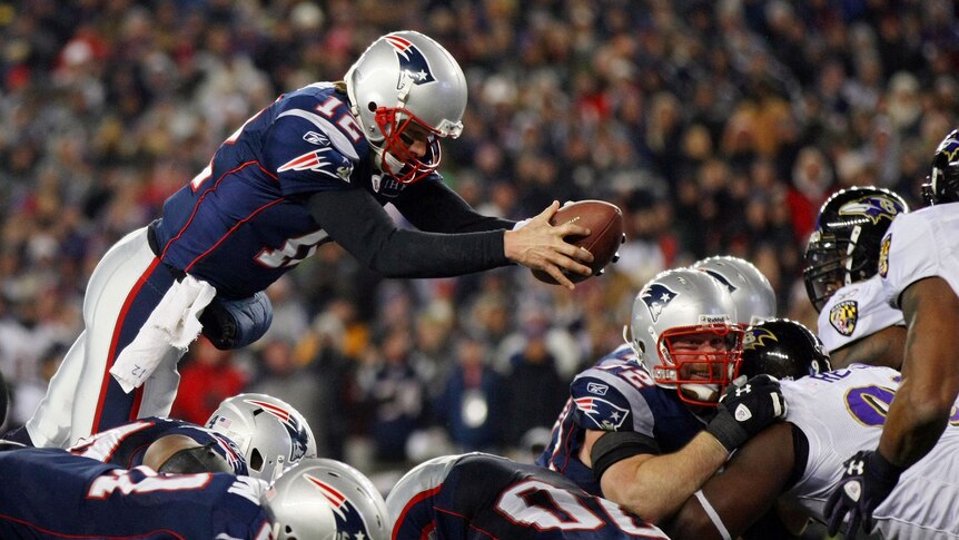 Tom Brady scored with a one-yard touchdown to send New England into its seventh Super Bowl.