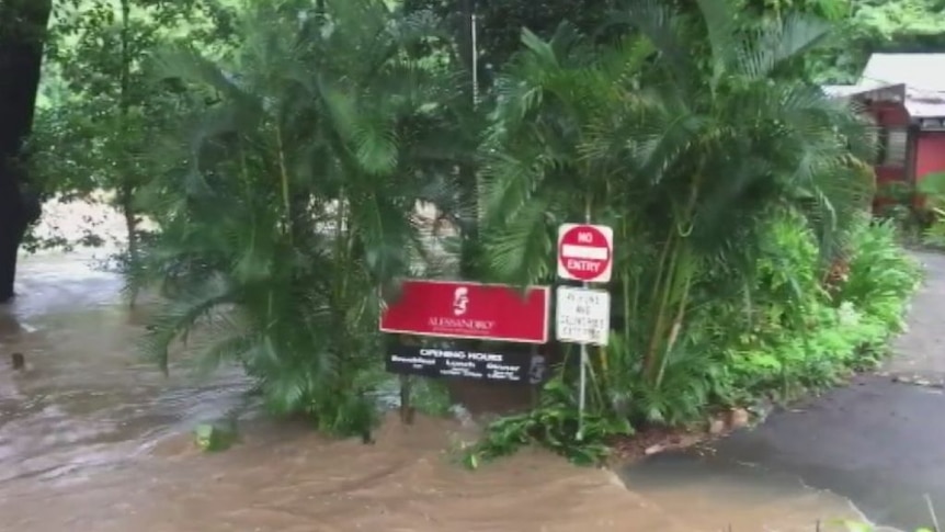 Floodwaters reach Cairns restaurant