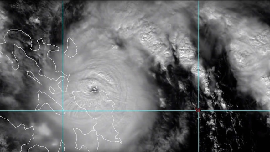Screenshot of Typhoon Melor sweeping towards Philippines.