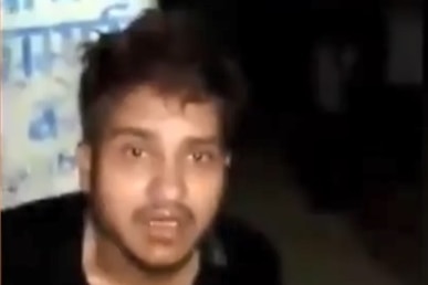 A still from a video that shows Tabrez Ansari.