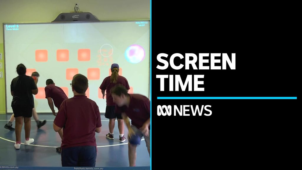 Giant video games get students moving - ABC News