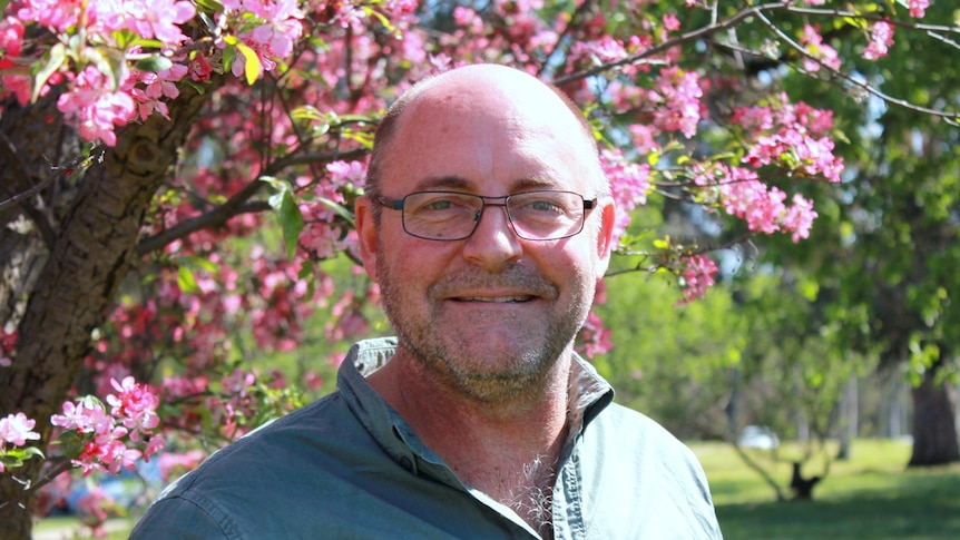 Canberra Pollen Count project leader Professor Simon Haberle