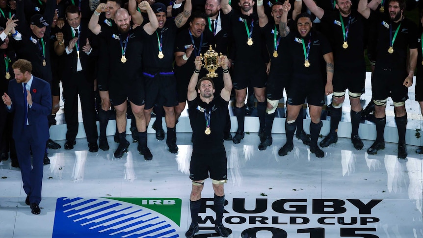 Richie McCaw and the All Blacks celebrate winning the 2015 Rugby World Cup