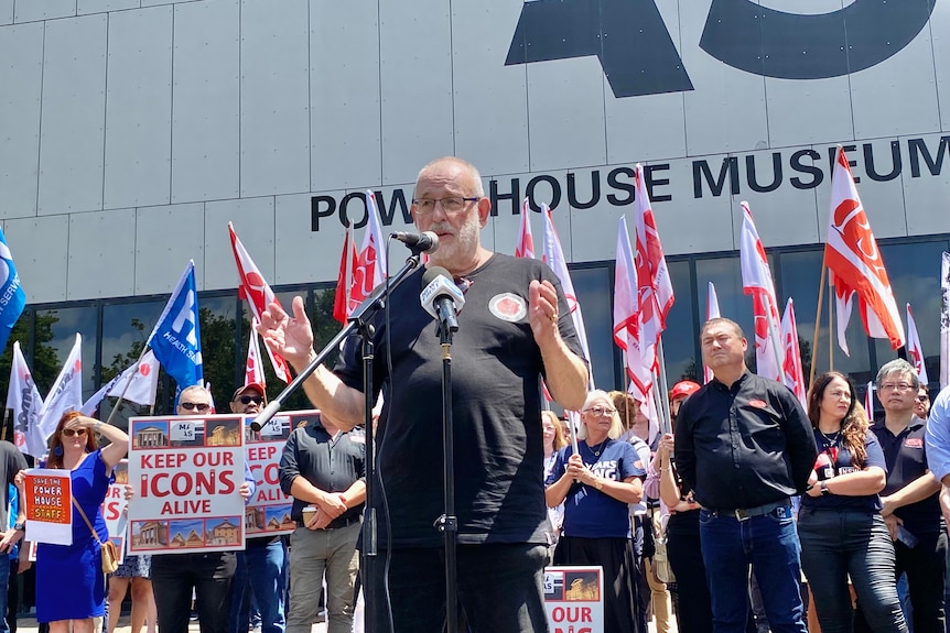 Dr Lindsay Sharp who was founding directed of the powerhouse museum at a rally against its closure for three years