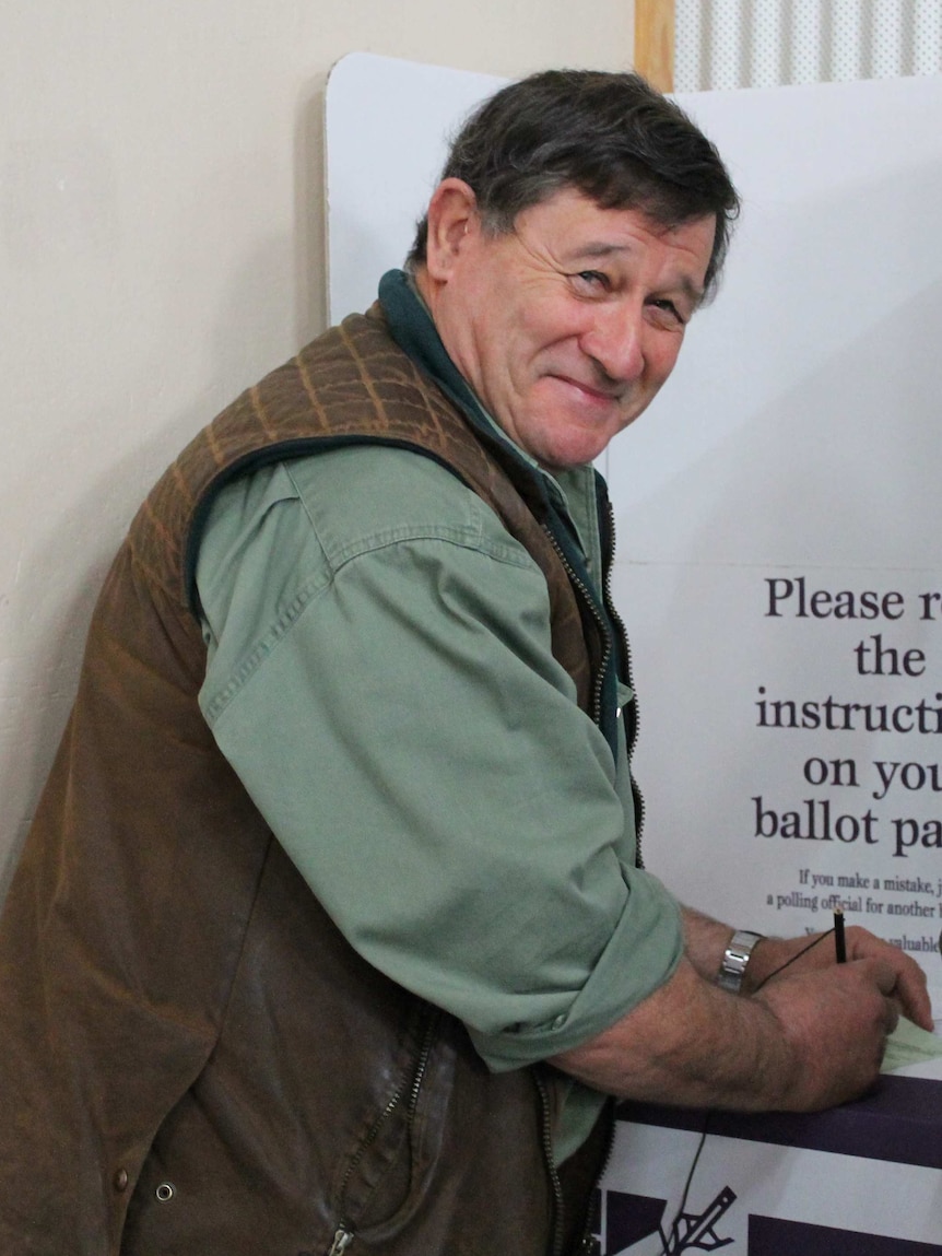 John Cobb voting in 2013 federal election