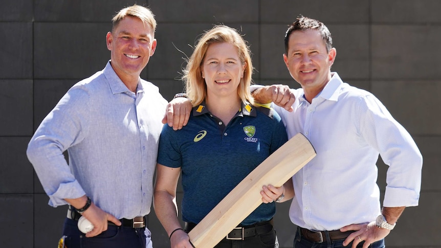 Shane Warne (left) holds a cricket ball, Alex Blackwell (centre) holds a bat, and Ricky Ponting (right).