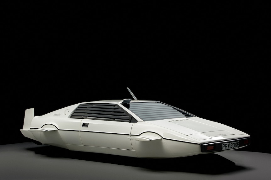 An image of a submersible Lotus vehicle from the James Bond film The Spy Who Loved Me