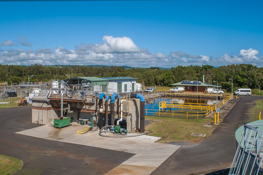A photo of the sewage treatement plant at Byron Bay with ponds and buildings
