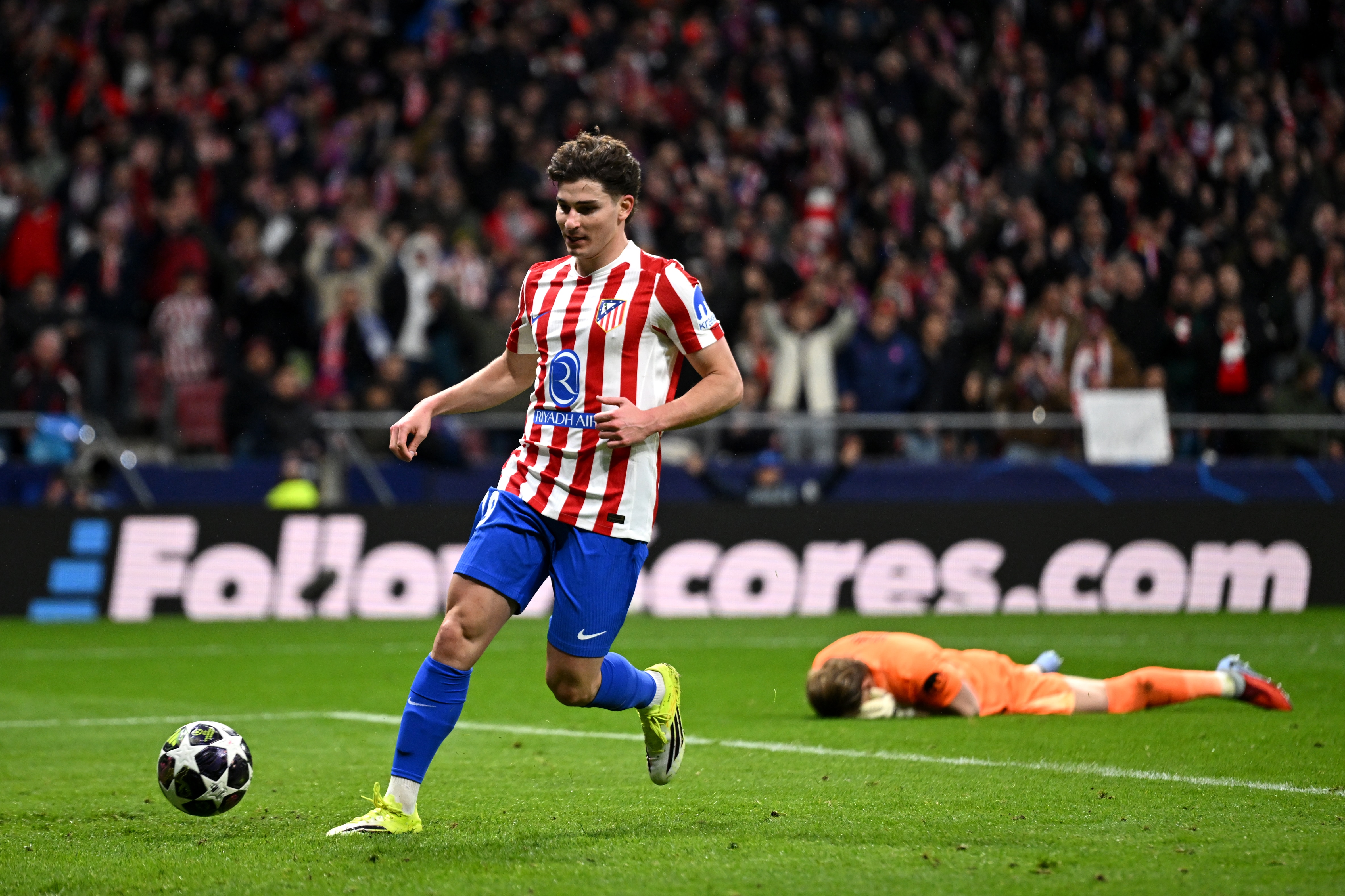 Devastated Spurs goalkeeper hooked after nightmare 17-minute spell