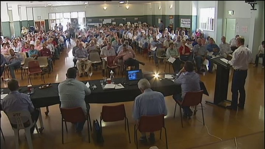 Graziers attend north-west Qld crisis meeting