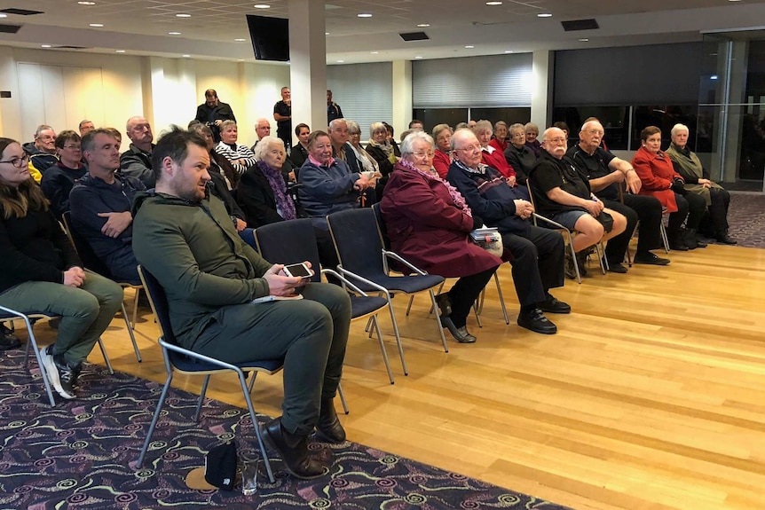 Room of people at meeting in Renmark, mostly elderly people