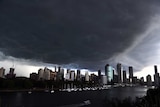 Thunderstorm approaches Brisbane