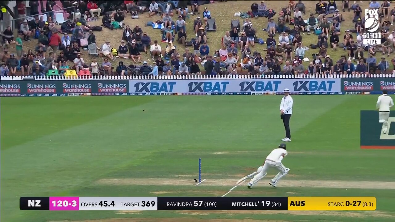 a cricket match stream showing 1xbat advertisements