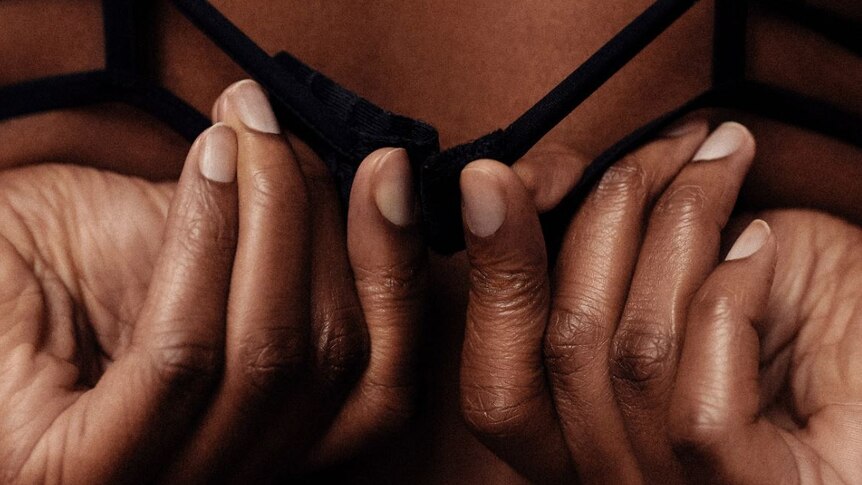 The number of girls without bras is rapidly increasing due to the new  coronavirus - GIGAZINE