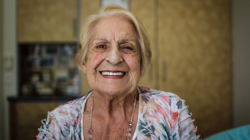 A close up photograph of aged care resident pat Allen, 85, from Inglewood in central Victoria.