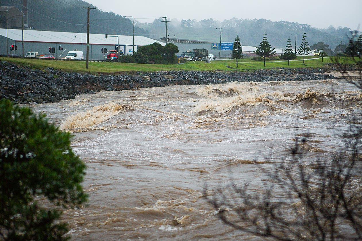 Tasmania weather Two elderly people missing amid widespread flooding