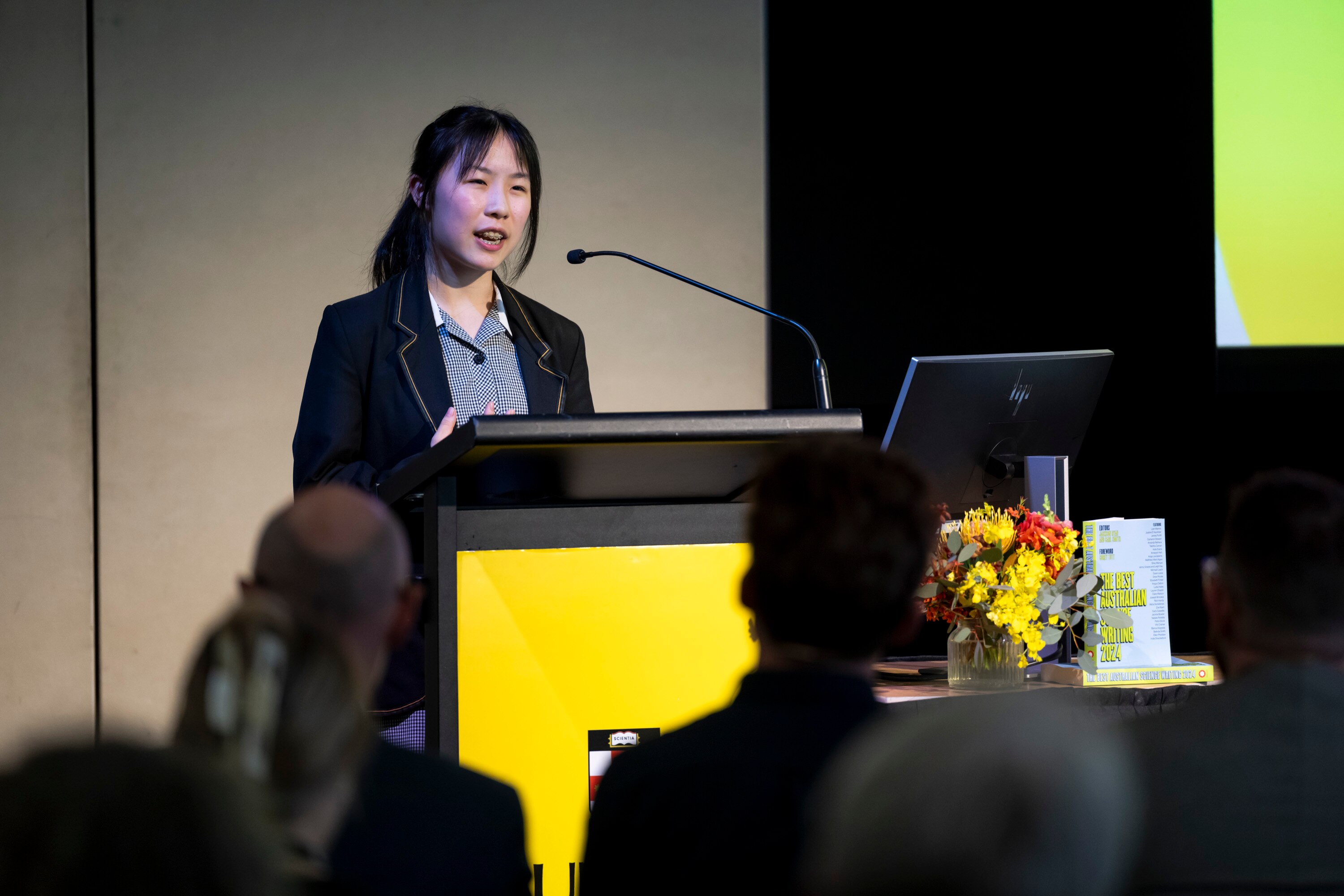 Reena Du wins 2024 Bragg Student Prize for science writing