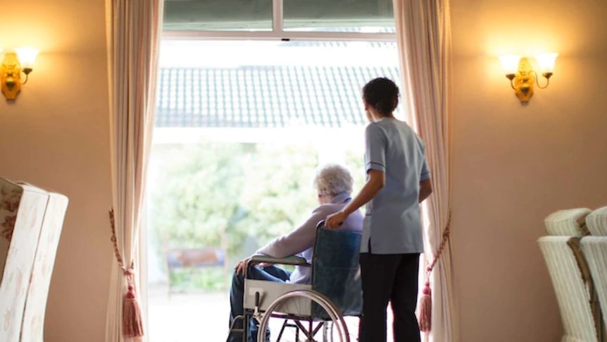 Calls for the Government to ramp up vaccine rollout for aged care workers