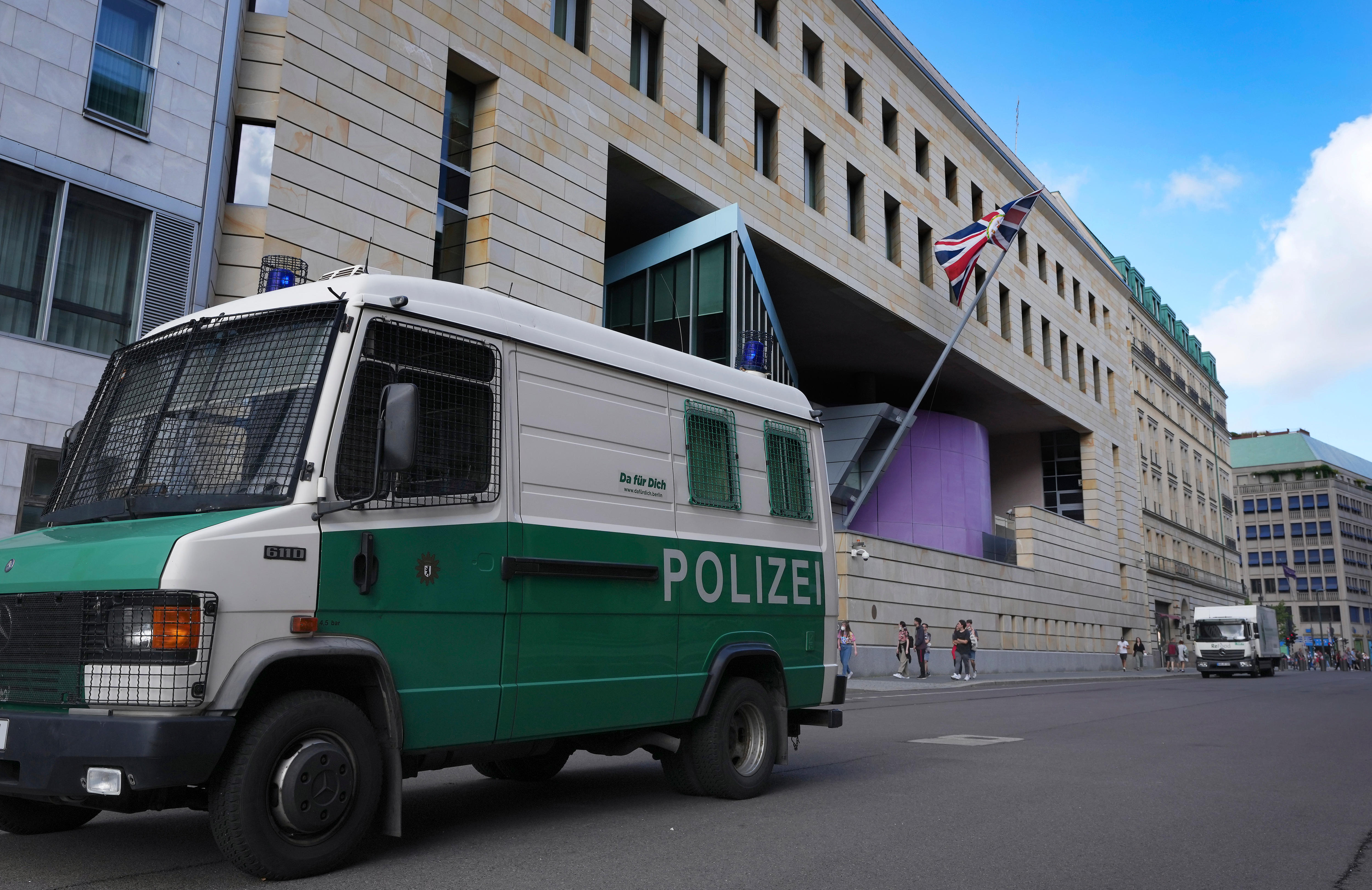 German Police Arrest Man Accused Of Spying For Russia While Working At ...