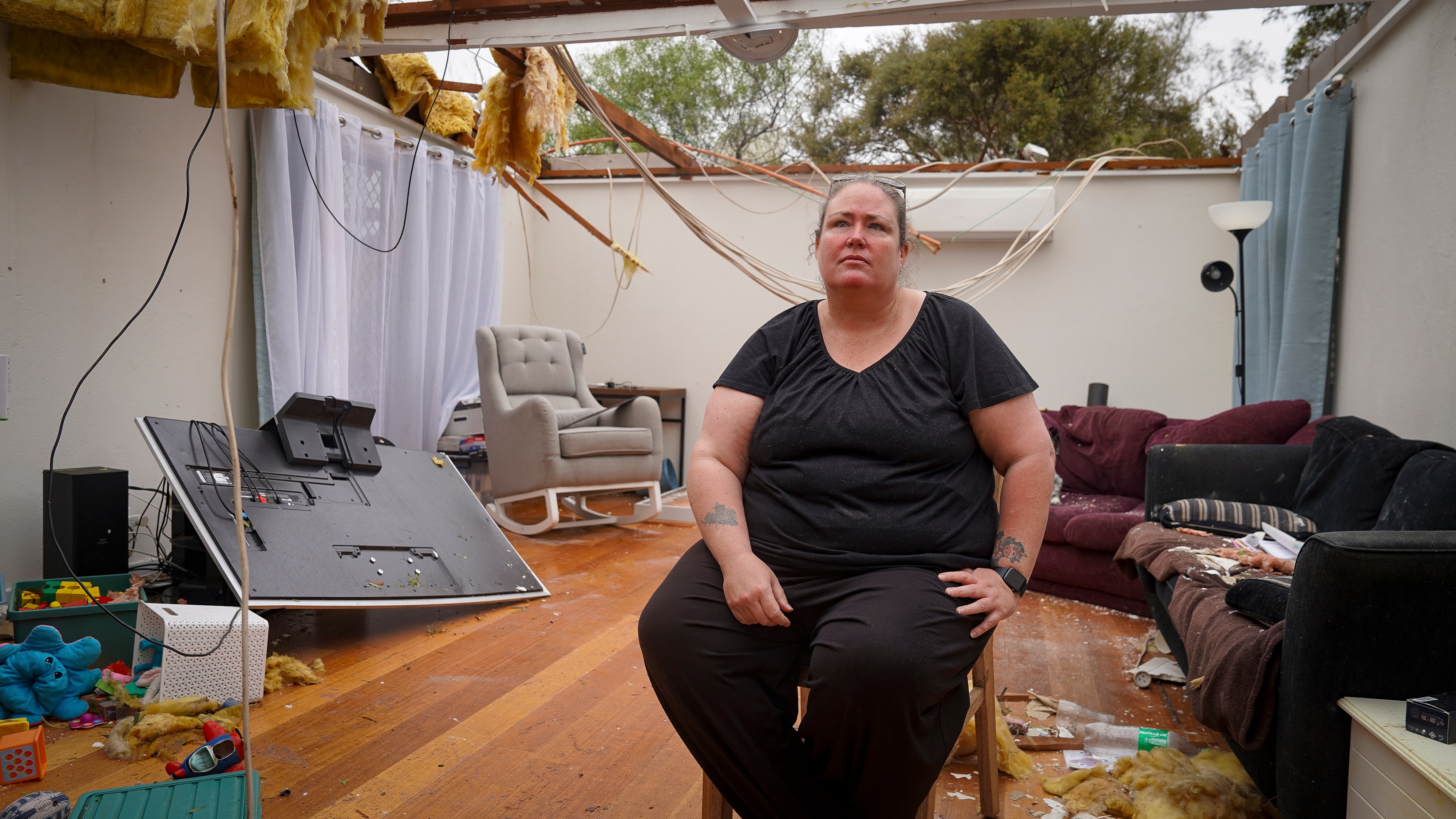 Alice Springs resident says moment roof tore off 'like an explosion ...