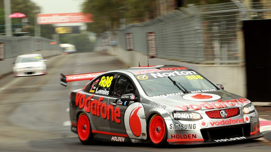 Lowndes rounds a bend in Sydney