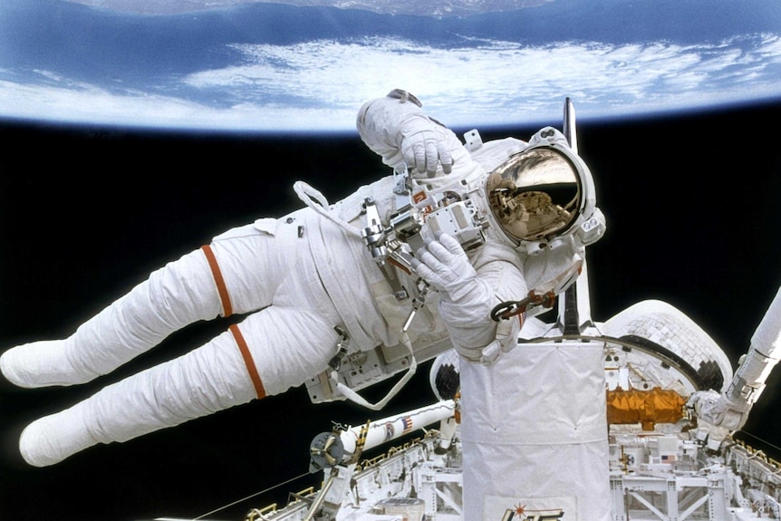 Astronaut Mark Lee spacewalks in 2011