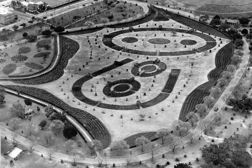Black and white aerial photo of a park.