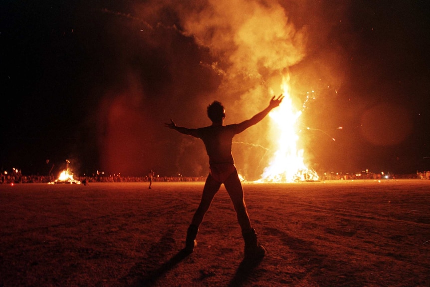 The effigy is burned at Burning Man 2006