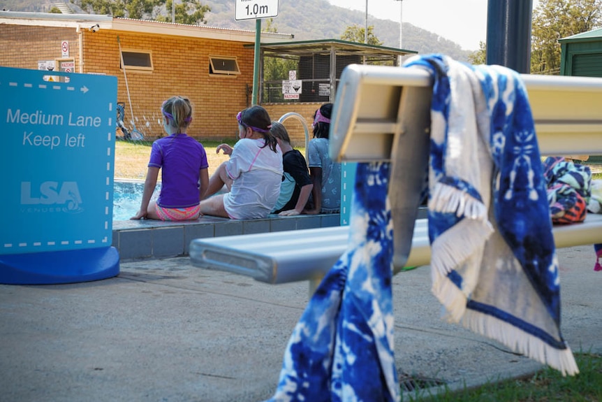 Kids splash in the local Murrurundi pool.