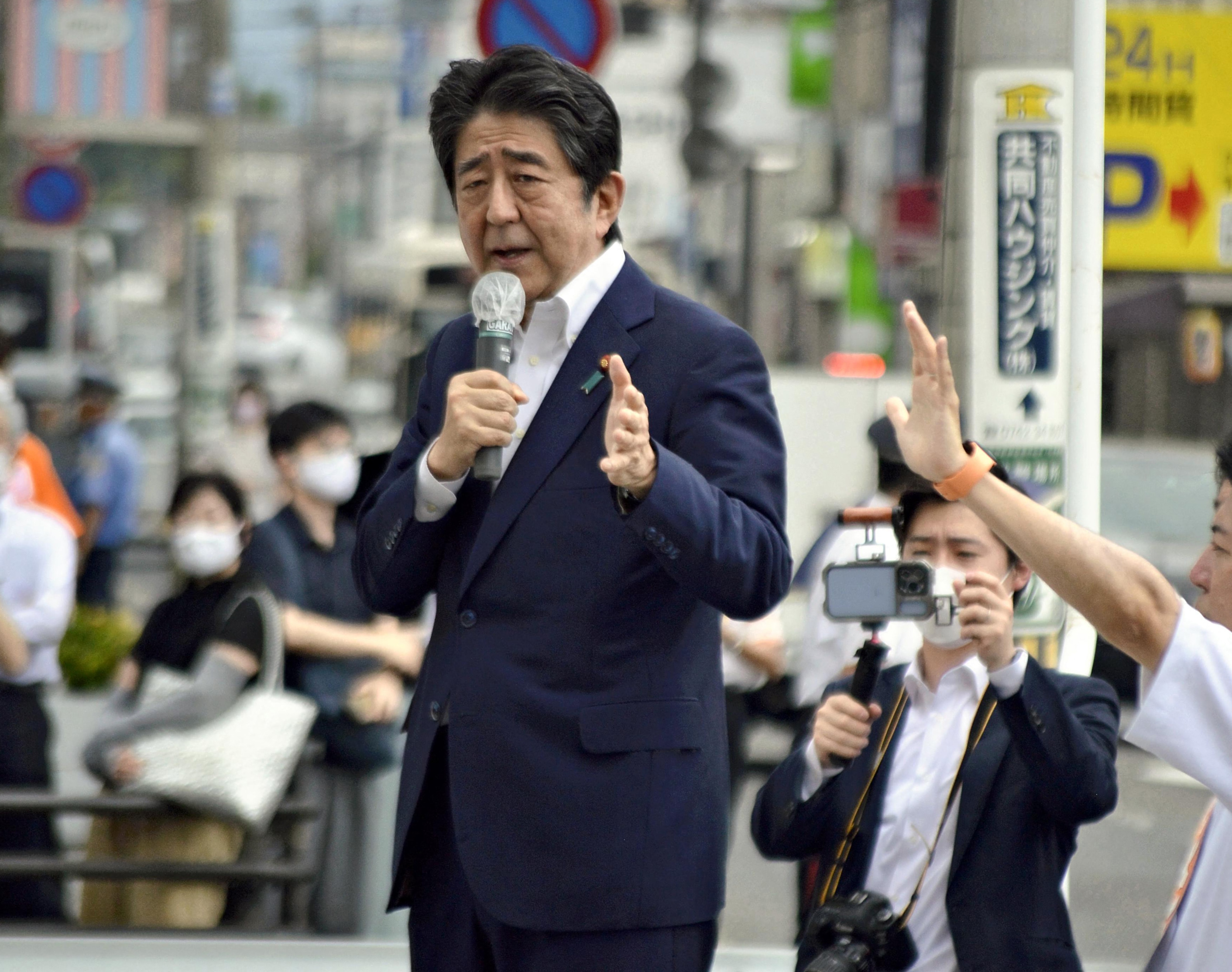 Shinzo Abe speak in Nara just seconds before being shot 